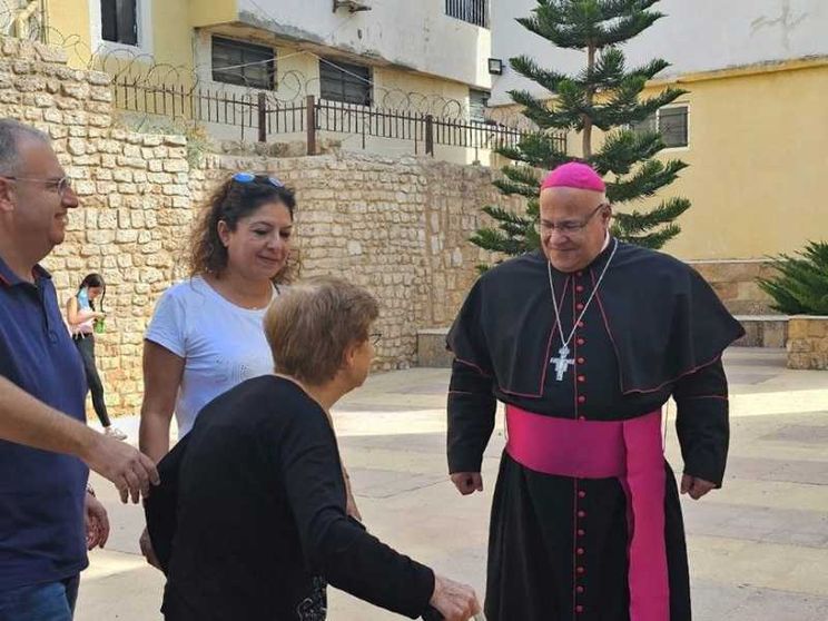 Il vescovo di Beirut: «Noi, vittime di giochi di potere. Solo il Papa tiene al nostro bene»