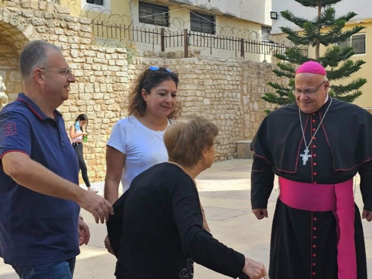 Il vescovo di Beirut: «Noi, vittime di giochi di potere. Solo il Papa tiene al nostro bene»