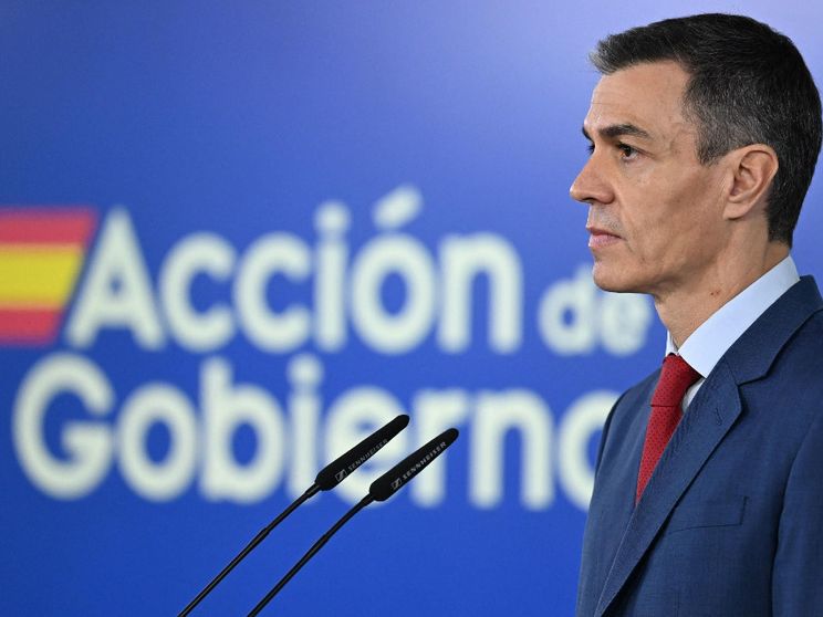 La linea di Sanchez divide l’Europa. Così si è arrivati allo scontro con la Casa Bianca