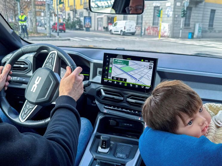 Bimbi in auto, pericolo costante: ecco quanti errori commettiamo