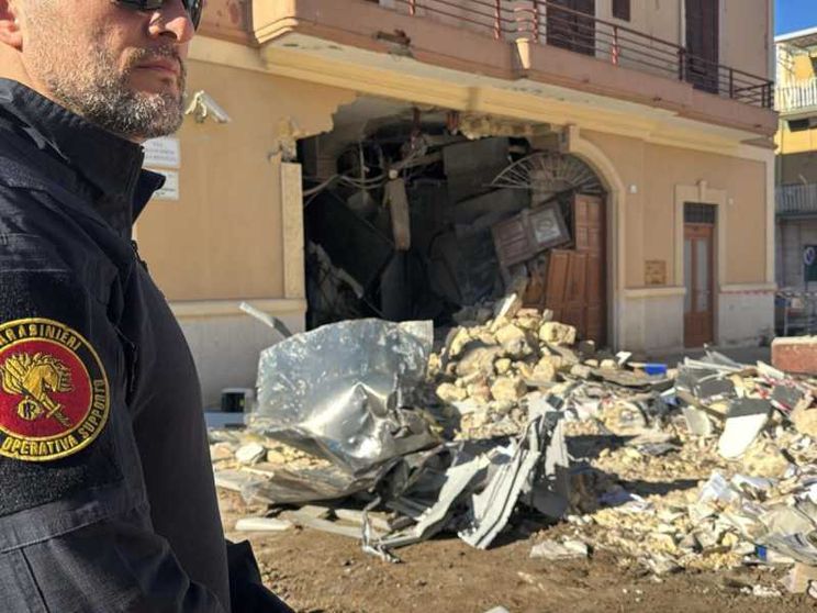 Un assalto a colpi di ruspa a San Ferdinando di Puglia