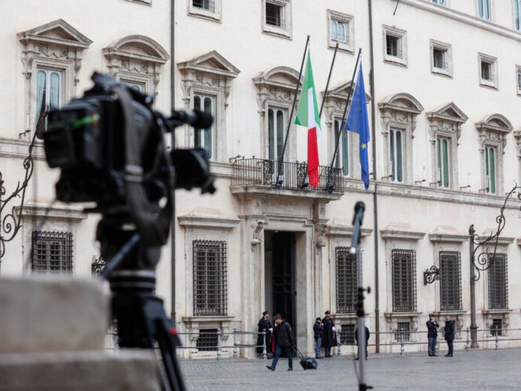 Tutte le preoccupazioni del governo per le ricadute della crisi in Iran (anche sul referendum)