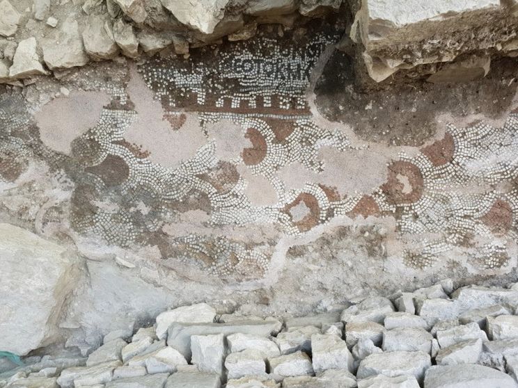 Riemergono le chiese cristiane perdute di Antipatrea