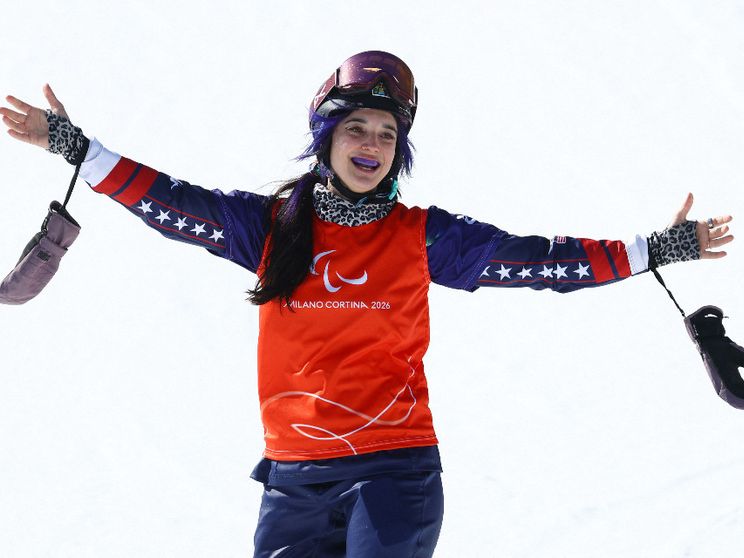 Uno slalom per la vita: sono le mamme dello snowboard