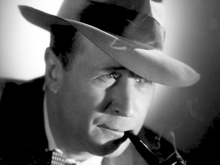 Oltre ai gialli: perché rileggere Georges Simenon