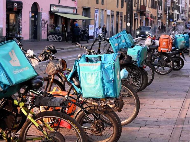 La protesta dei rider e noi: e se scegliessimo servizi di consegna etici?