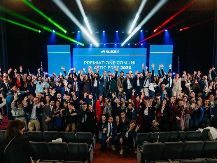 I Comuni Plastic Free 3 tartarughe alla fine della premiazione