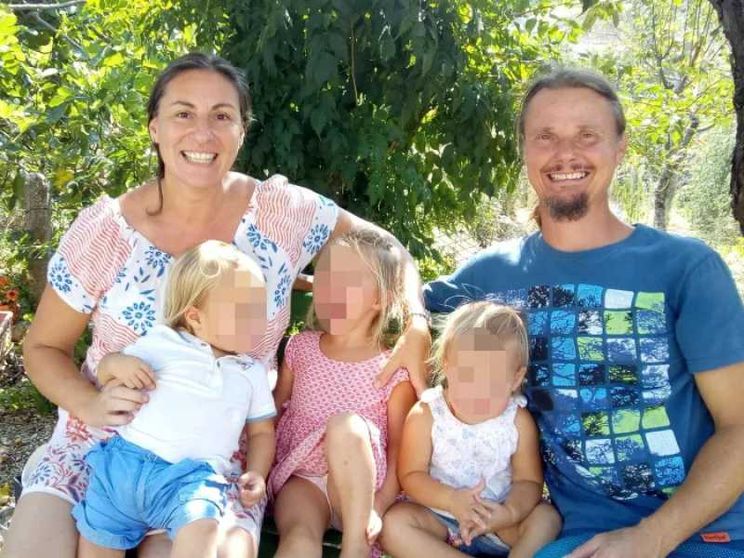 Famiglia nel bosco, La Russa riceverà i genitori. Il Pd attacca