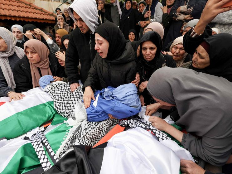 «Perché avete ucciso mia madre e mio padre?»: le parole dei fratellini palestinesi sopravvissuti