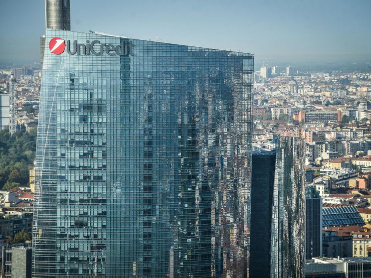 Unicredit lancia Ops su Commerzbank per superare il 30%
