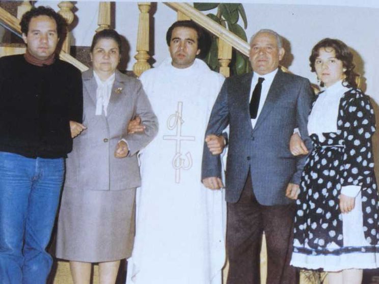 Don Peppe Diana assieme alla famiglia