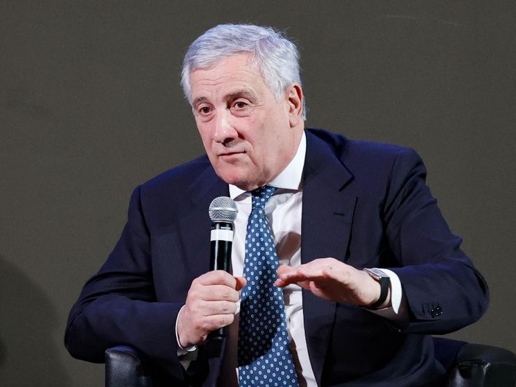 Tajani: «Con il “sì” è garantito più equilibrio. Molti magistrati voteranno così»