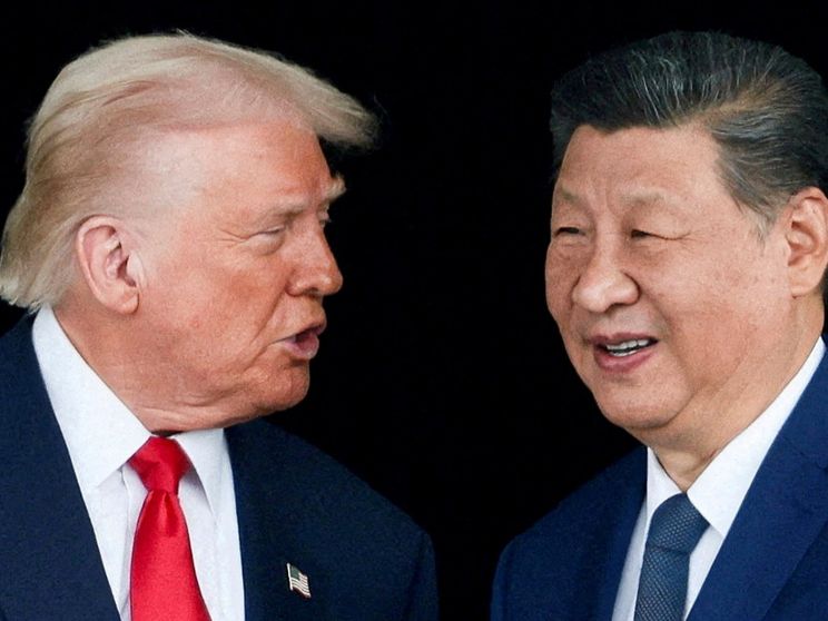 Donald Trump e Xi Jinping al summit Apec a in Busan, in Corea del Sud, lo scorso 30 ottobre