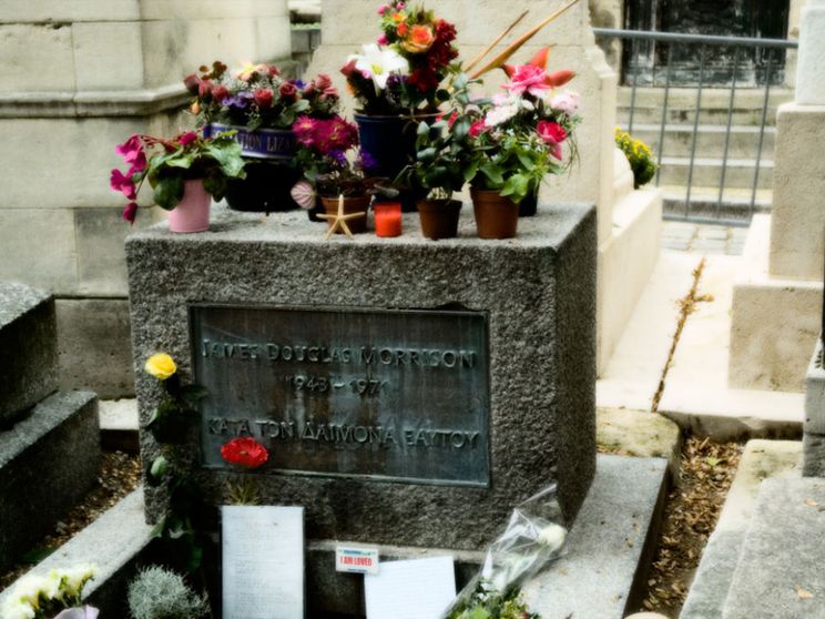 Tombe e "reliquie": i sacrari del rock