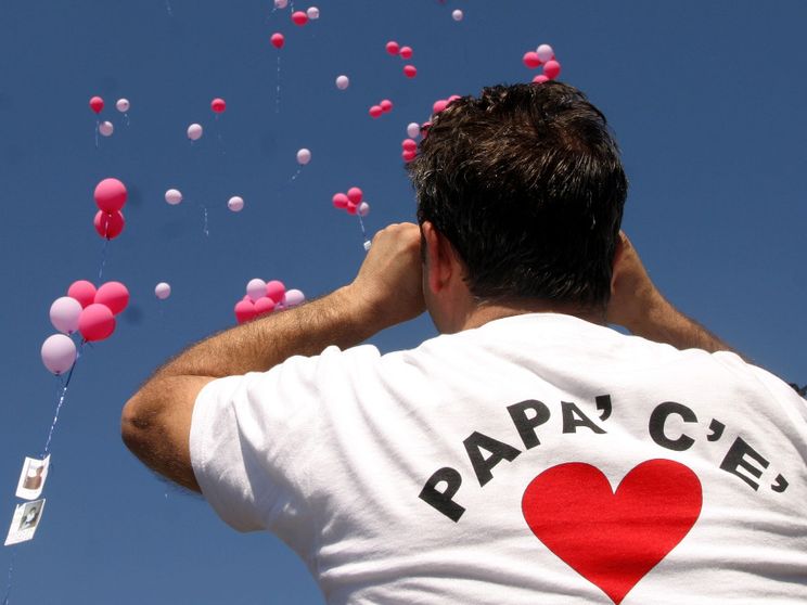 Una manifestazione di padri