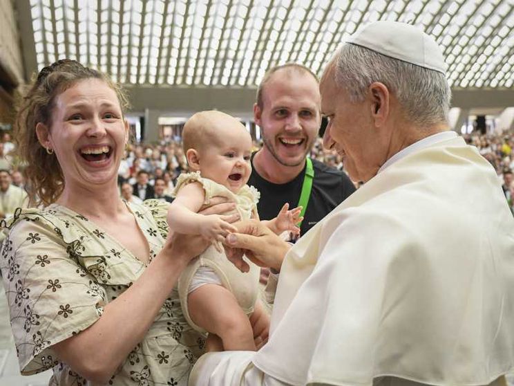 Papa Leone XIV convoca i vescovi del mondo per un summit sulla famiglia