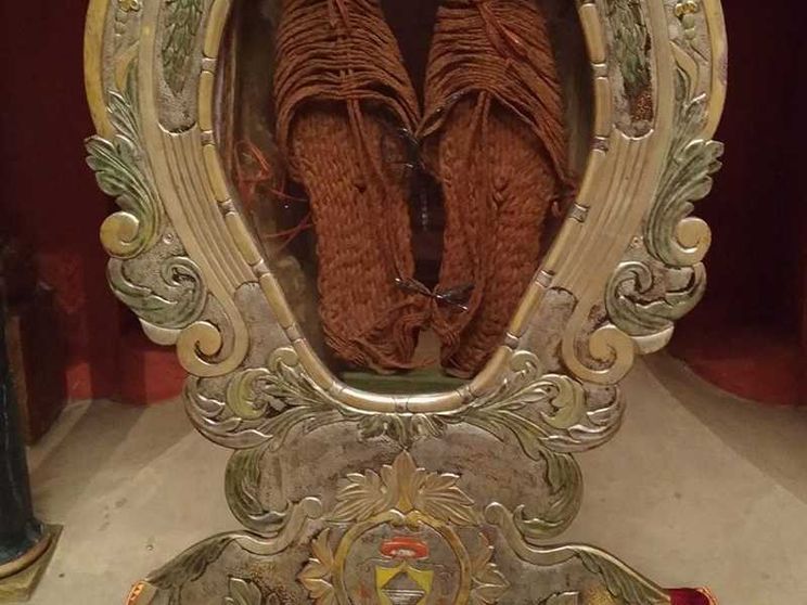 La reliquia dei sandali di san Francesco nella concattedrale di Recanati