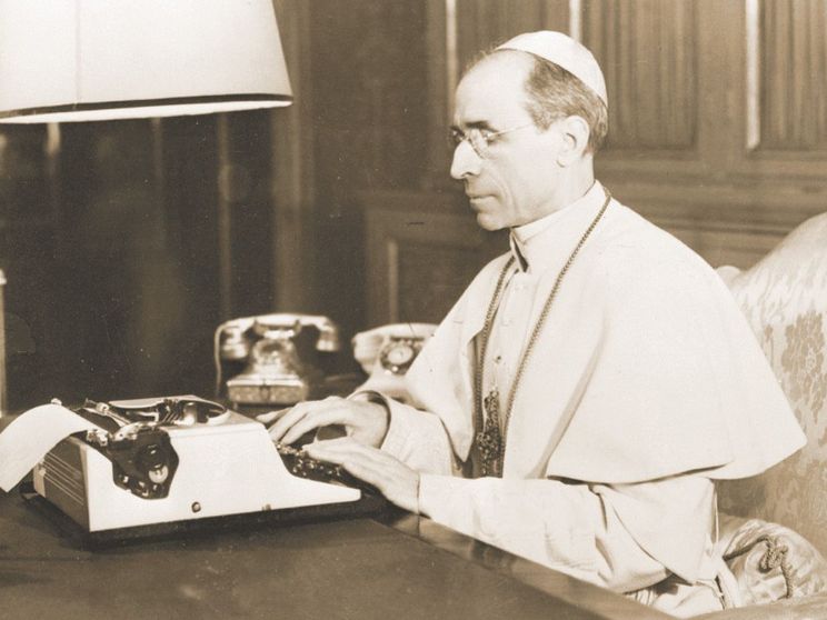 L'alba delle Ardeatine: le suppliche a Pio XII