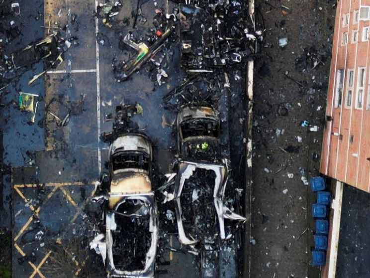 Quattro ambulanze di un ente ebraico date alle fiamme a Londra