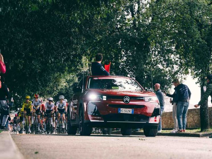 Citroën e il grande ciclismo: un legame storico sulle strade del Giro d’Italia