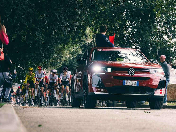 Citroën e il grande ciclismo: un legame storico sulle strade del Giro d’Italia