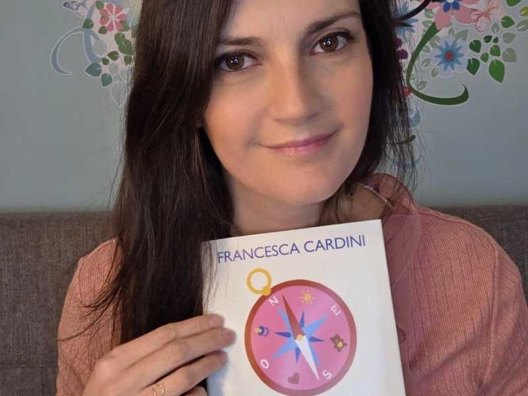 La psicoterapeuta Francesca Cardini col suo libro dedicato ai genitori imperfetti