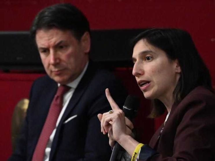 Dietro l’enfasi delle primarie poche certezze e tanti nodi