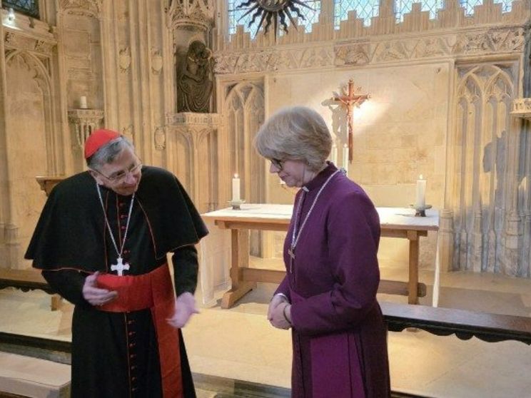 Il Papa al nuovo arcivescovo anglicano di Canterbury: «Grato che il nostro dialogo continui»