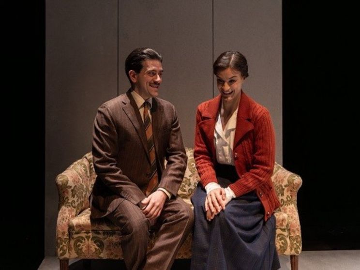 Con Pinelli Eduardo diventa farsesco e minimale