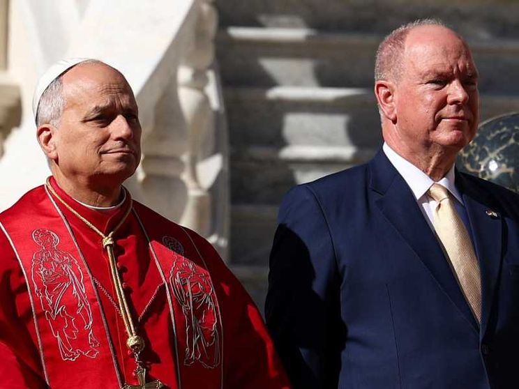 Papa Leone è arrivato nel Principato di Monaco. Mattarella: servono parole capaci di suscitare speranza
