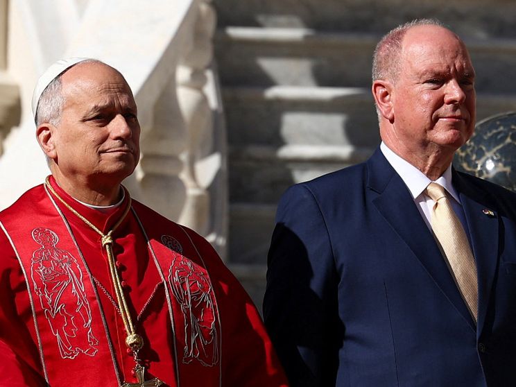 Papa Leone è arrivato nel Principato di Monaco. Mattarella: servono parole capaci di suscitare speranza