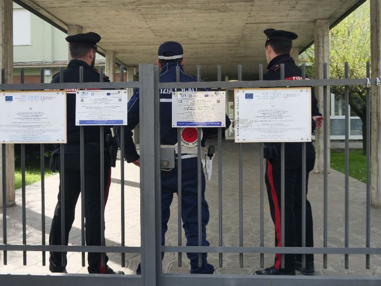 Il peso dei social è il nodo da sciogliere nel caso della prof accoltellata