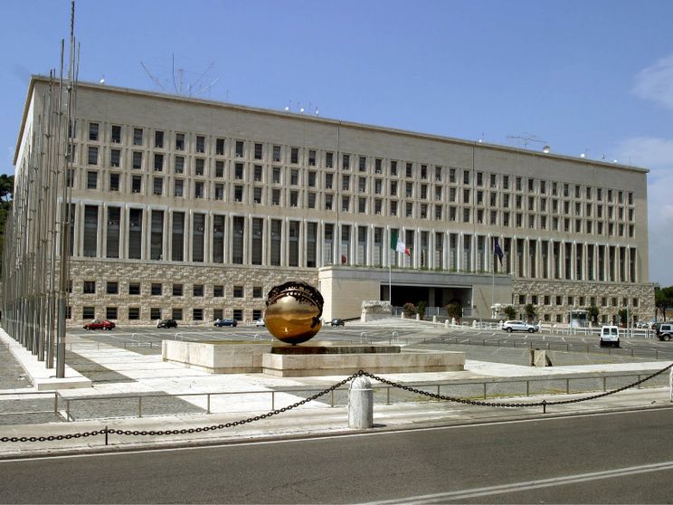 Governo e opposizione unite dallo sdegno. Convocato l'ambasciatore di Israele