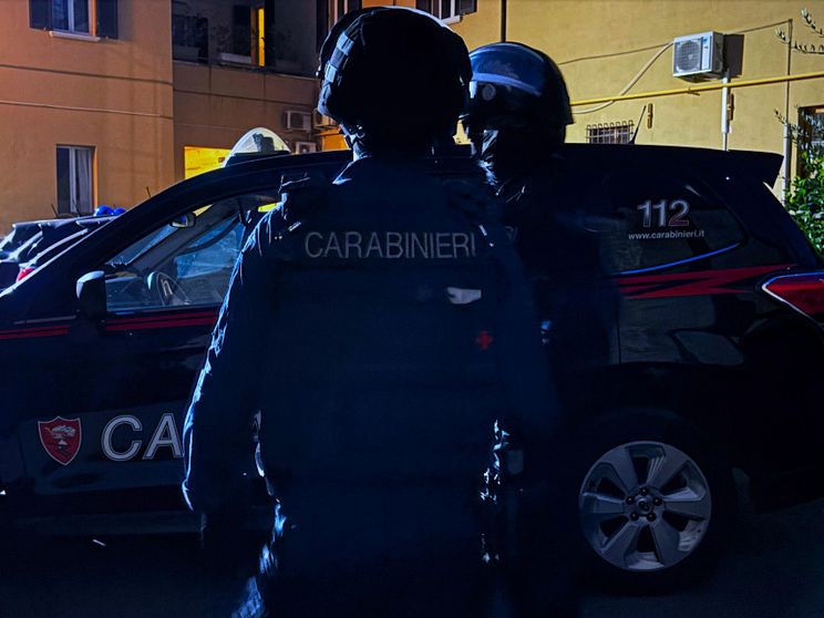 Le armi in casa e le chat: cosa sappiamo della strage sventata in una scuola a Perugia