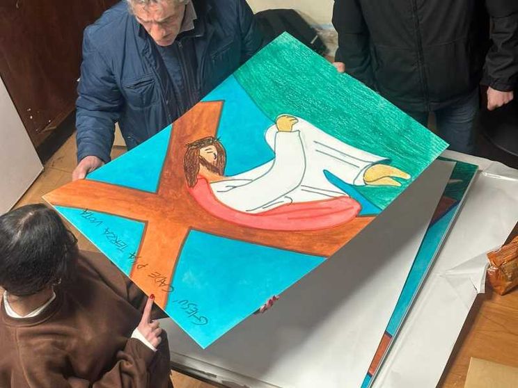 «E Cristo se sentette scamazzato»: a Napoli c'è una Via Crucis che parla al popolo