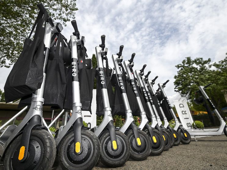 Firenze sta avendo più problemi del previsto a vietare i monopattini elettrici