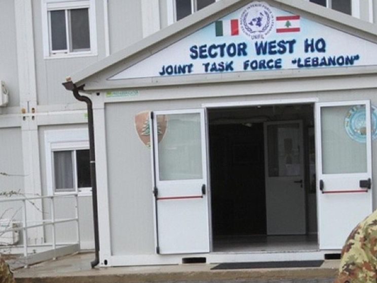Razzo contro la base italiana Unifil in Libano: «Nessun ferito»