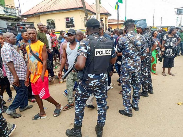 A Messa col terrore di essere uccisi: la Pasqua “blindata” dei cristiani della Nigeria