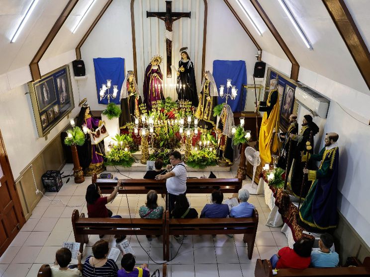 Nelle Filippine il caro-petrolio accorcia il giro delle sette chiese