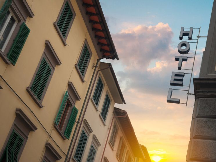 Scatta l'obbligo di assicurarsi sulle calamità per hotel e ristoranti