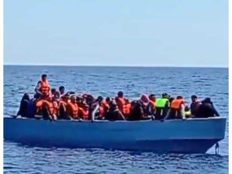 Migranti, 71 persone soccorse dalla Ong Mediterranea. Oim: almeno 990 morti da inizio anno