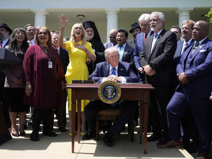La Bibbia di Trump e l’eclissi culturale dell’Occidente liberale