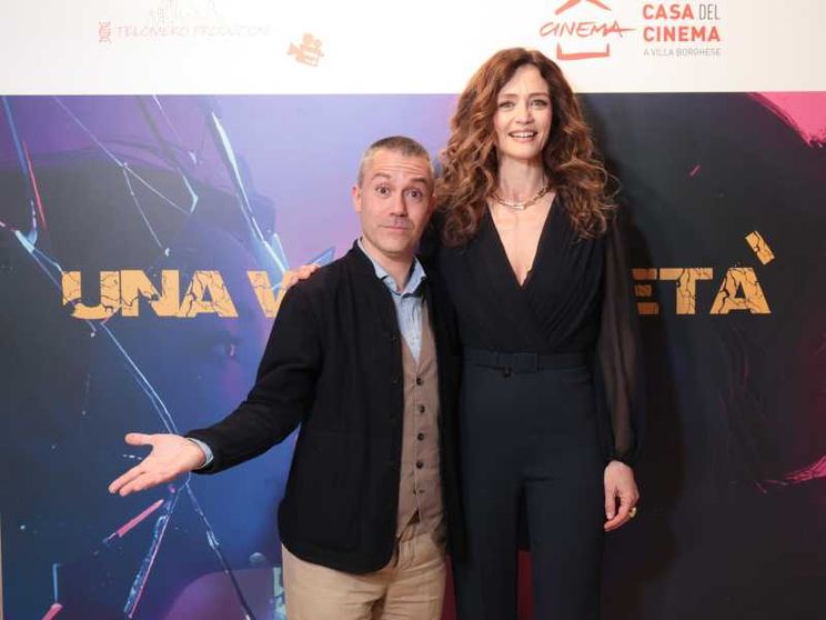 L'attrice Francesca Cavallin e il comico Saverio Raimondo alla Casa del Cinema di Roma per la presentazione del documentario “Una vita a metà”, 8 aprile 2026