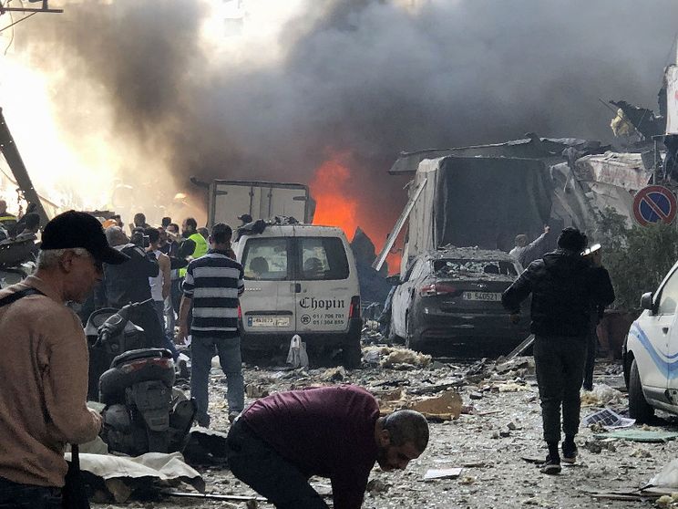 La distruzione a Beirut dopo i raid di Israele
