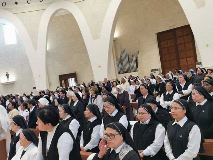 Cosa vuol dire essere suora oggi? A Roma 270 religiose ragionano sulla vita consacrata