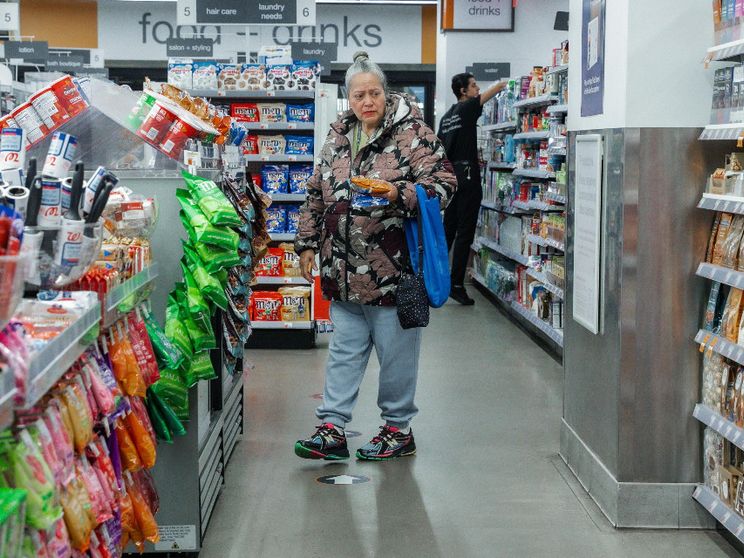 I consumatori americani sono nel baratro. Chi li tirerà fuori?