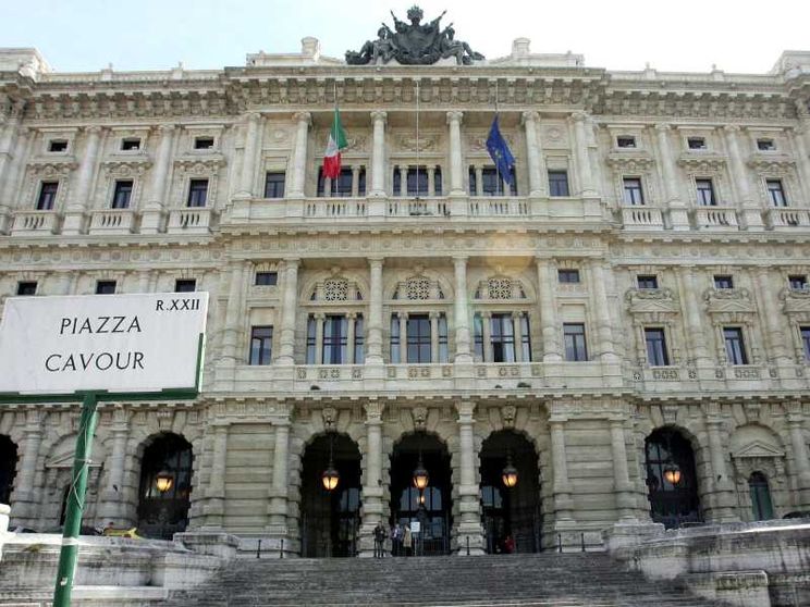 Caso Caroccia, già dietro il ristorante "da Baffo" c'era il clan Senese
