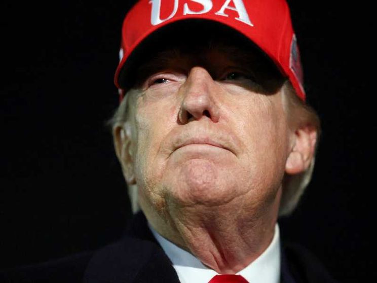 Il presidente degli Stati Uniti alla base militare di Andrews in Maryland, dove è giunto nella notte italiana