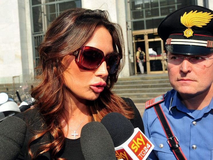 Nicole Minetti e la grazia che ha fatto discutere (a vuoto)