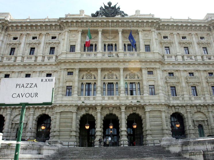 Caso Caroccia, già dietro il ristorante "da Baffo" c'era il clan Senese